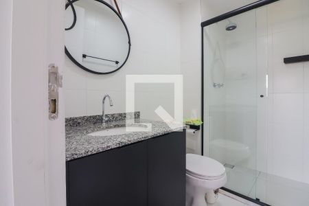 Banheiro de apartamento para alugar com 1 quarto, 55m² em Vila Sonia, São Paulo
