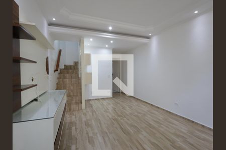 Sala de casa de condomínio para alugar com 2 quartos, 105m² em Rio Pequeno, São Paulo