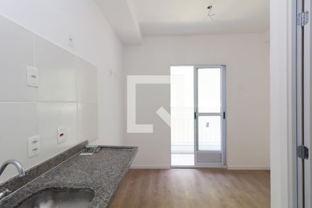 Sala/Cozinha de kitnet/studio para alugar com 1 quarto, 16m² em Cidade Antônio Estêvão de Carvalho, São Paulo