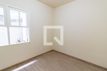 Quarto 1 de apartamento para alugar com 2 quartos, 46m² em Santana, Porto Alegre