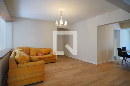 Sala de apartamento para alugar com 2 quartos, 110m² em Petrópolis, Porto Alegre