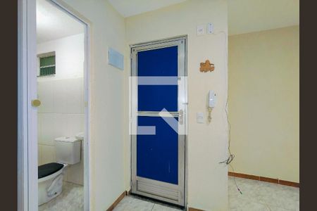 Entrada de kitnet/studio para alugar com 1 quarto, 30m² em Grajaú, Rio de Janeiro