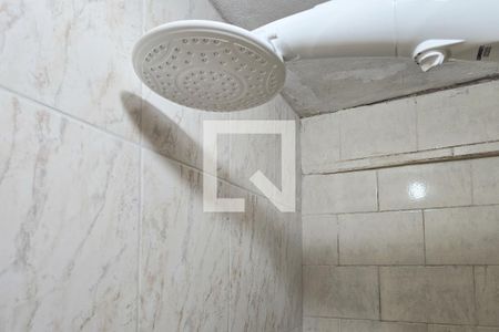 Banheiro de casa para alugar com 1 quarto, 30m² em Ferrazópolis, São Bernardo do Campo