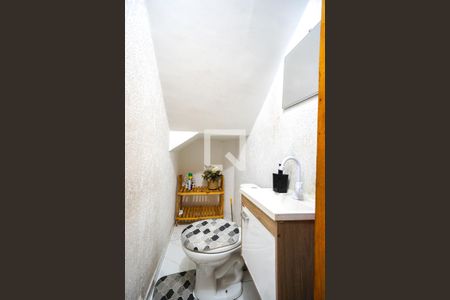 Lavabo de casa de condomínio para alugar com 3 quartos, 96m² em Guaiauna, São Paulo