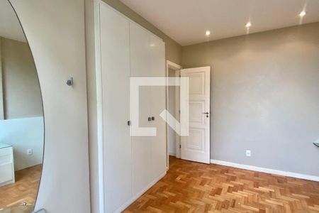 QUARTO 1 de apartamento à venda com 2 quartos, 68m² em Copacabana, Rio de Janeiro