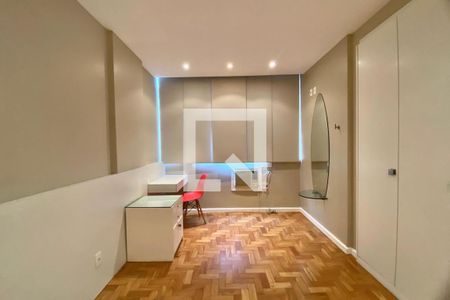 QUARTO 1 de apartamento à venda com 2 quartos, 68m² em Copacabana, Rio de Janeiro