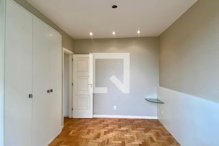 QUARTO 1 de apartamento à venda com 2 quartos, 68m² em Copacabana, Rio de Janeiro