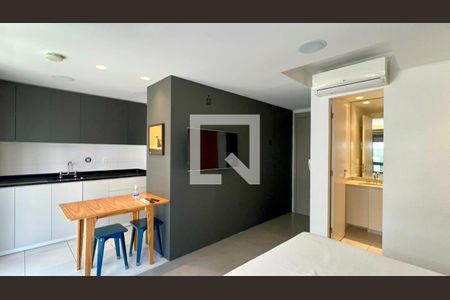 Studio de kitnet/studio para alugar com 1 quarto, 30m² em Vila Madalena, São Paulo