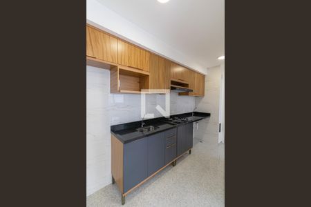 Sala/Cozinha/Área de Serviço  de apartamento para alugar com 2 quartos, 34m² em Vila Guilhermina, São Paulo