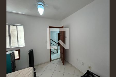 Quarto 1 de casa para alugar com 2 quartos, 100m² em Praça Seca, Rio de Janeiro
