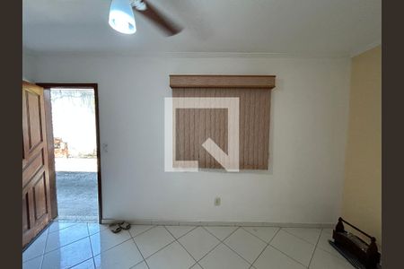 Sala de casa para alugar com 2 quartos, 100m² em Praça Seca, Rio de Janeiro