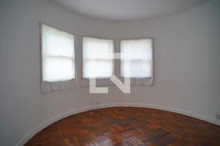 Suíte  de casa à venda com 4 quartos, 300m² em Chácara das Pedras, Porto Alegre