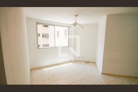Sala de apartamento para alugar com 1 quarto, 49m² em Guilhermina, Praia Grande