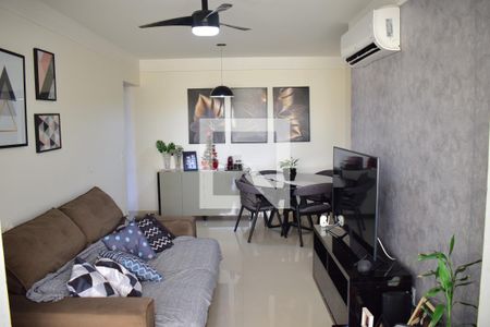 Sala de casa de condomínio para alugar com 1 quarto, 77m² em Jardim Imaraty, Ribeirão Preto