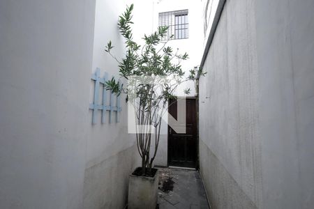 Corredor Lateral de casa à venda com 3 quartos, 209m² em Utinga, Santo André