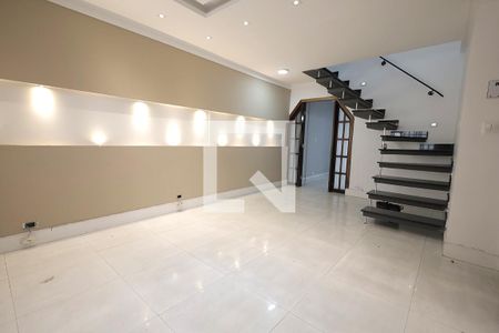 Sala de casa à venda com 3 quartos, 209m² em Utinga, Santo André