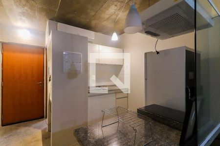 Quarto / Cozinha de kitnet/studio para alugar com 1 quarto, 28m² em Vila Indiana, São Paulo