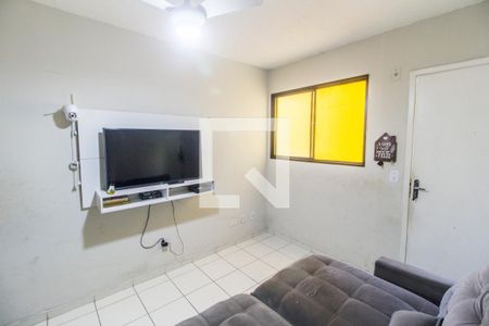 Sala  de apartamento para alugar com 2 quartos, 50m² em Conjunto Habitacional Mirante dos Altos, Barueri
