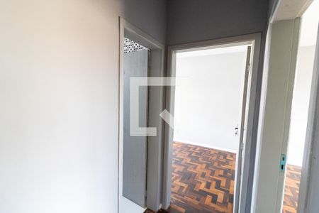 Corredor de apartamento para alugar com 2 quartos, 51m² em Camaquã, Porto Alegre