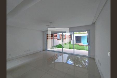 Sala de casa de condomínio para alugar com 3 quartos, 460m² em Parque Terra Nova Ii, São Bernardo do Campo