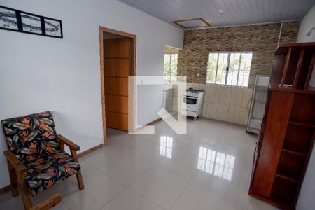 Sala / Cozinha de casa para alugar com 2 quartos, 65m² em São Lucas, Viamão