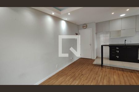 Sala de apartamento para alugar com 2 quartos, 49m² em Vila Romanópolis, Ferraz de Vasconcelos