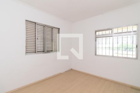 Quarto 2 de casa para alugar com 4 quartos, 120m² em Vila Granada, São Paulo