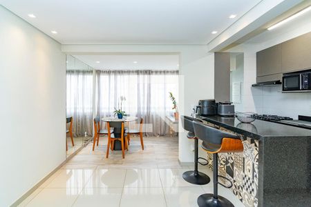 Sala de apartamento à venda com 2 quartos, 71m² em Vila da Serra, Nova Lima