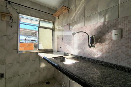 Cozinha de apartamento para alugar com 2 quartos, 41m² em Pechincha, Rio de Janeiro
