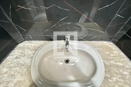 Lavabo de casa à venda com 3 quartos, 186m² em Parque Imperial, São Paulo