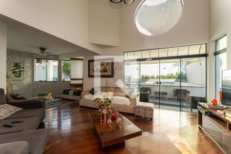 Casa à venda com 4 quartos, 305m² em Alphaville, Santana de Parnaíba