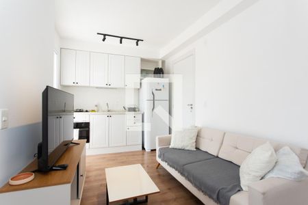 Sala / Cozinha  de apartamento para alugar com 2 quartos, 32m² em Cidade Antônio Estêvão de Carvalho, São Paulo