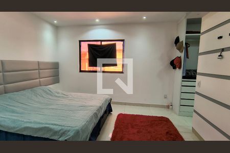 Suíte  de casa de condomínio para alugar com 3 quartos, 240m² em Vargem Pequena, Rio de Janeiro