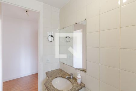 Banheiro de apartamento para alugar com 2 quartos, 54m² em Vila Nova Conceição, São Paulo
