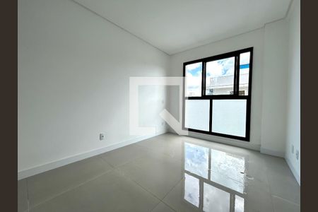 Suíte  de apartamento para alugar com 2 quartos, 61m² em Alto Ribeirão Leste, Florianópolis