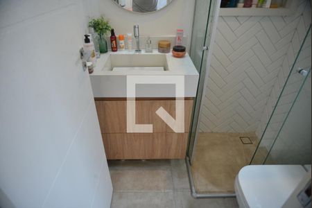 Banheiro da Suíte de apartamento à venda com 2 quartos, 100m² em Vila Bastos, Santo André