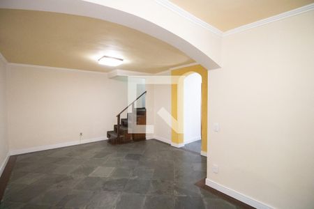 Sala de casa para alugar com 3 quartos, 85m² em Taquara, Rio de Janeiro