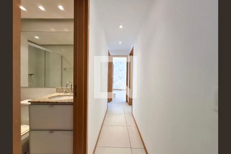 Corredor de apartamento à venda com 3 quartos, 100m² em Botafogo, Rio de Janeiro