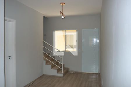 Casa para alugar com 2 quartos, 60m² em Parque Rizzo, Cotia