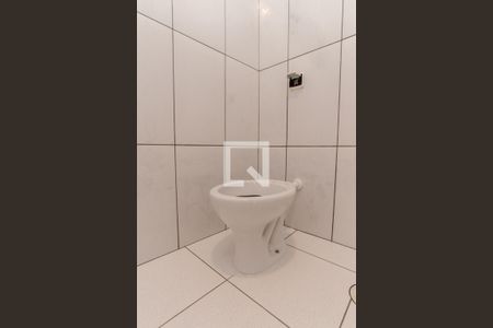 Banheiro de casa para alugar com 1 quarto, 55m² em Vila Paulistana, São Paulo