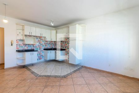 Sala de casa de condomínio para alugar com 2 quartos, 70m² em Chora Menino, São Paulo