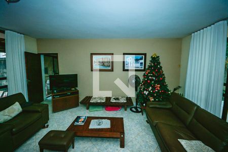 Casa à venda com 6 quartos, 420m² em São José, Belo Horizonte