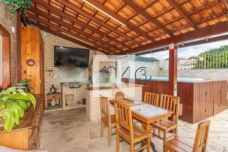 Casa à venda com 4 quartos, 450m² em Laranjeiras, Rio de Janeiro