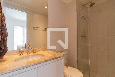 Banheiro de kitnet/studio para alugar com 1 quarto, 34m² em Barra Funda, São Paulo