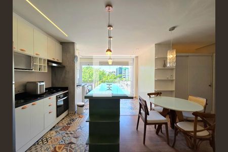 Sala/Cozinha de apartamento à venda com 2 quartos, 53m² em Vila Uberabinha, São Paulo