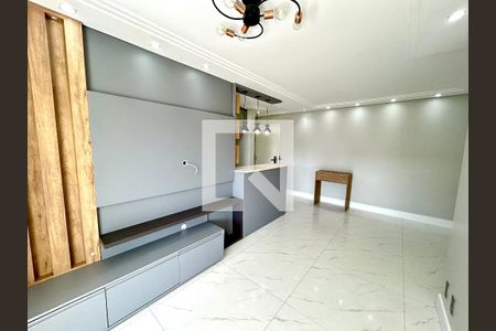 Sala de apartamento para alugar com 2 quartos, 68m² em Jardim Flor da Montanha, Guarulhos