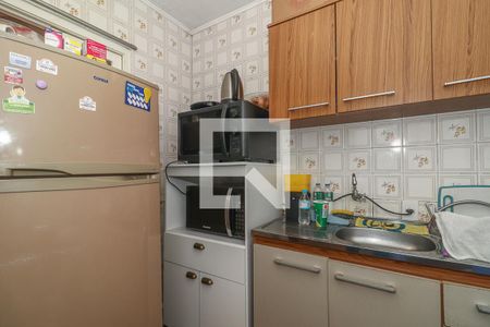 Cozinha de apartamento para alugar com 1 quarto, 46m² em Jardim do Salso, Porto Alegre