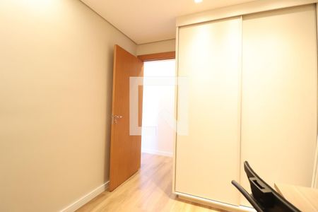 Quarto 1 de apartamento para alugar com 2 quartos, 51m² em Shopping Park, Uberlândia