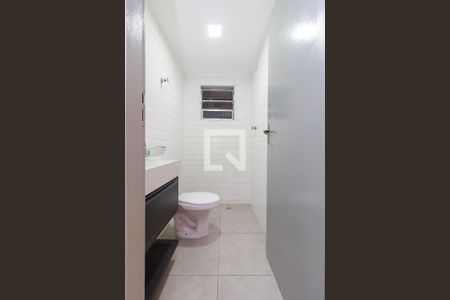 Lavabo de casa para alugar com 3 quartos, 200m² em Jardim Mirante, São Paulo