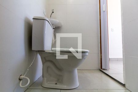 Banheiro de apartamento para alugar com 1 quarto, 40m² em Vila Ré, São Paulo